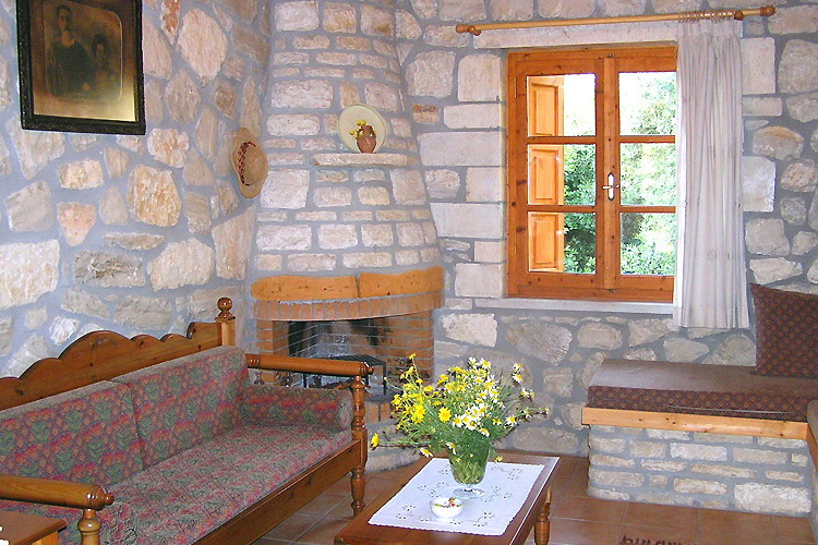 Villa Daskalos - Fireplace